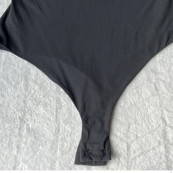 SKIMS Fits Everybody  Square Neck Bodysuit - Picture 6 of 10